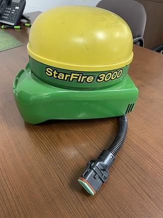 Image of John Deere StarFire 3000 Image 1