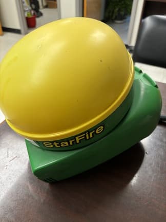 Image of John Deere StarFire 3000 Image 1