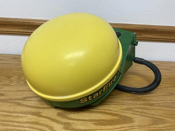 Image of John Deere StarFire 3000 Image 1