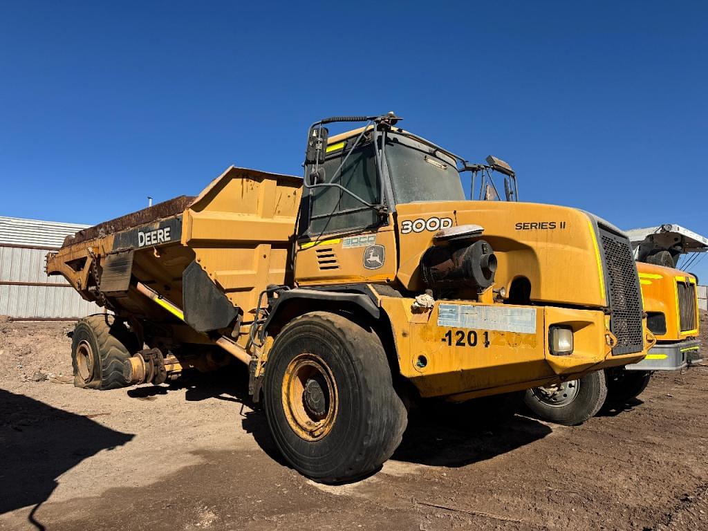 Image of John Deere 300D Primary image