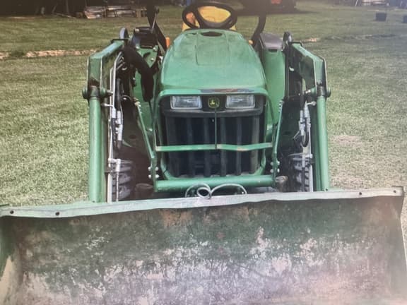 Image of John Deere 3032E Image 1