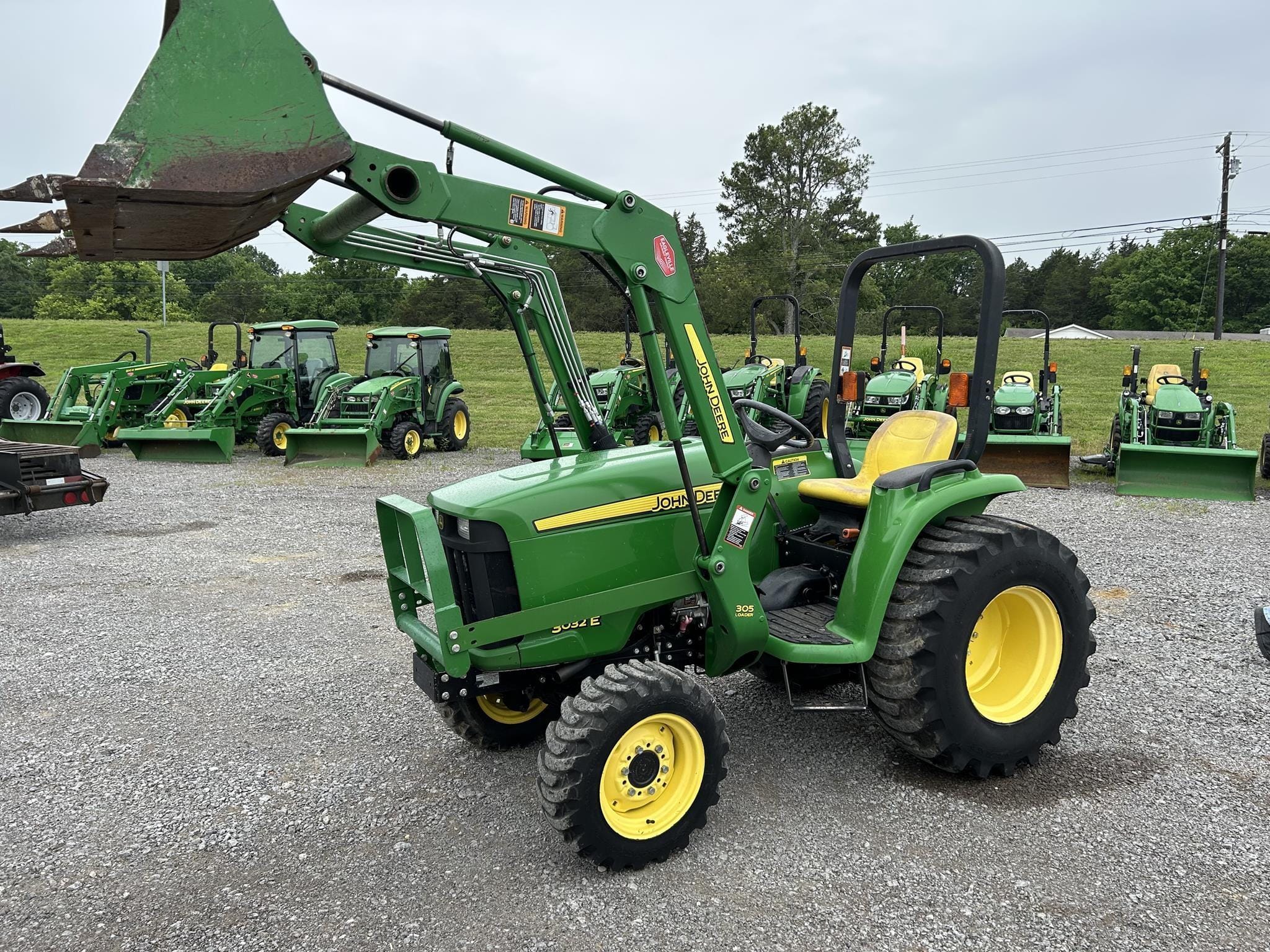 2012 John Deere 3032E Equipment Image0