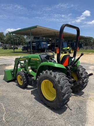 Image of John Deere 3032E equipment image 4