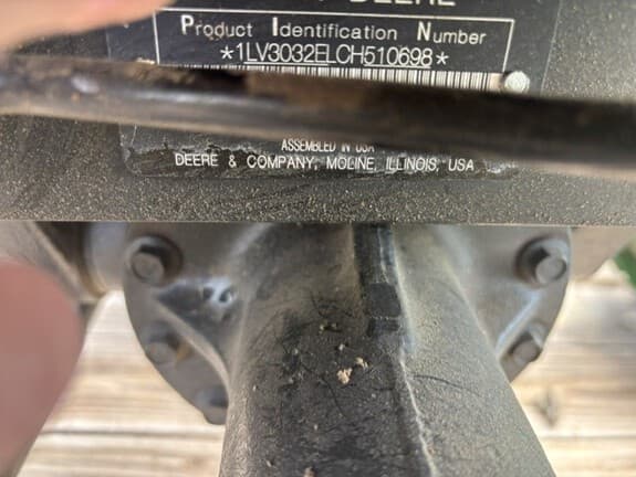Image of John Deere 3032E equipment image 4