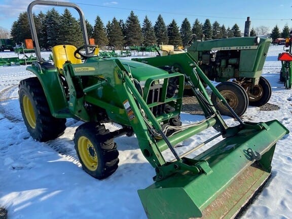 Main image John Deere 3038E