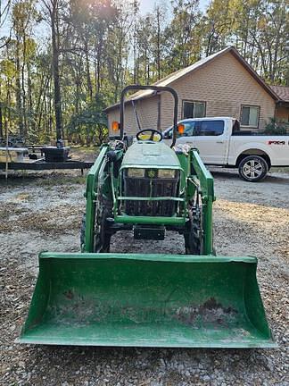 Image of John Deere 3038E equipment image 2