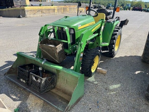 2012 John Deere 3038E Equipment Image0
