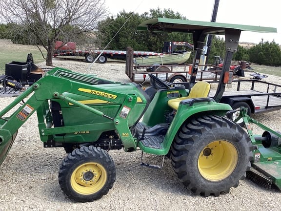 2012 John Deere 3038E Equipment Image0