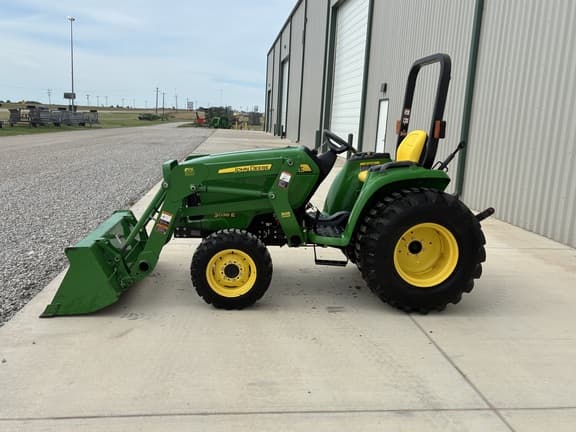 Image of John Deere 3038E equipment image 1