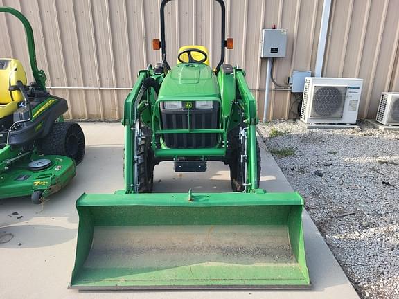 Image of John Deere 3038E equipment image 1