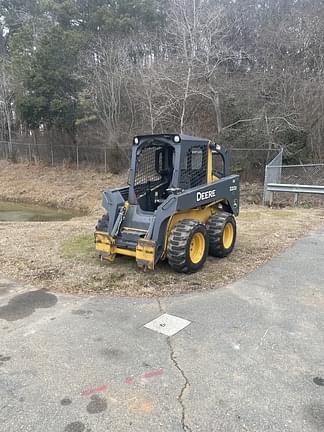 Image of John Deere 320D equipment image 3