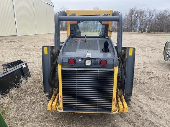 Image of John Deere 320D equipment image 4