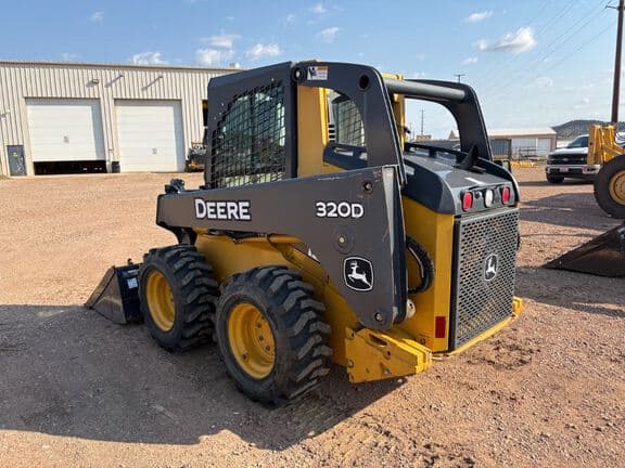 Image of John Deere 320D equipment image 4