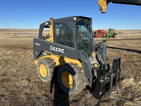 Image of John Deere 320D equipment image 2