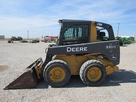 Image of John Deere 320D equipment image 1