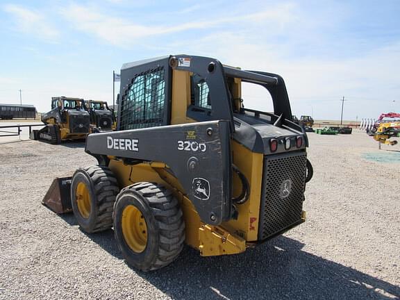 Image of John Deere 320D equipment image 2