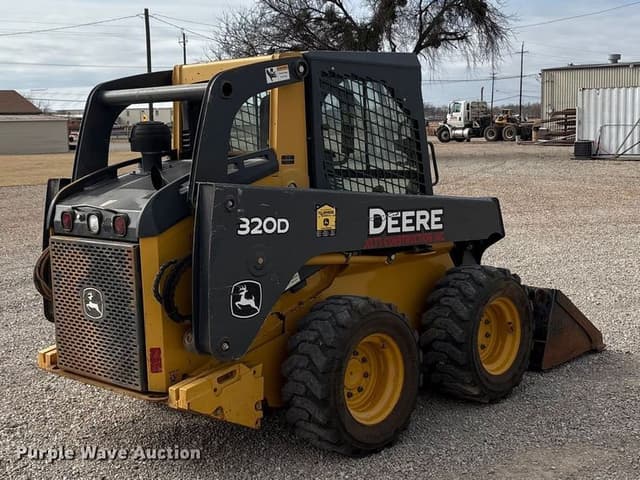 Image of John Deere 320D equipment image 4