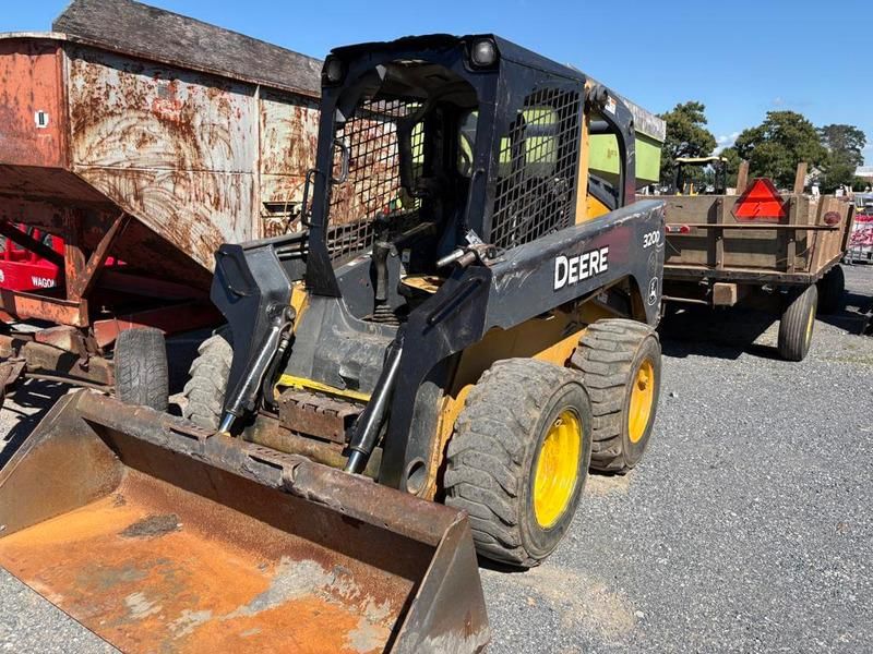 Main image John Deere 320D