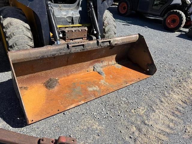 Image of John Deere 320D equipment image 4