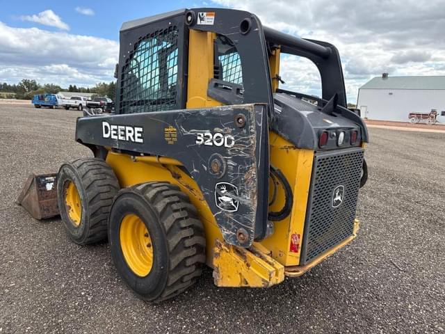 Image of John Deere 320D equipment image 4