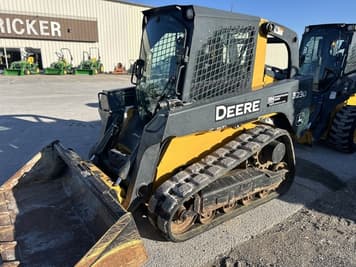 Main image John Deere 323D