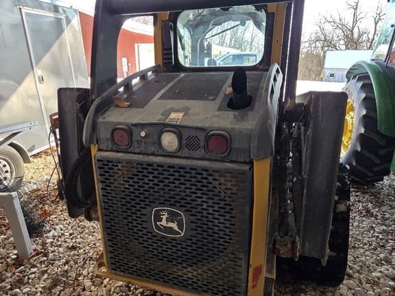 Image of John Deere 323D equipment image 4