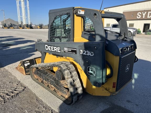 Image of John Deere 323D equipment image 4
