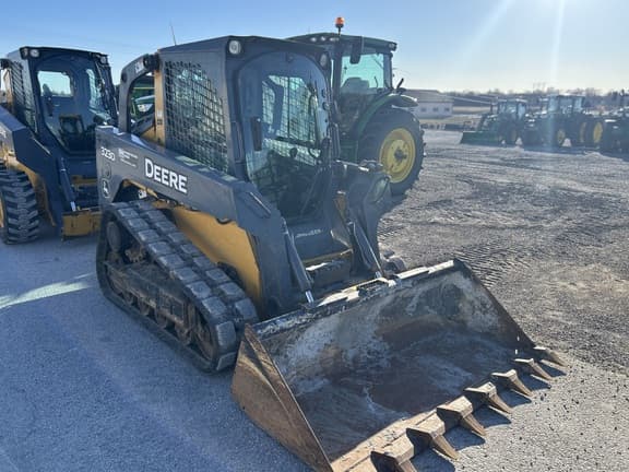 Image of John Deere 323D equipment image 1