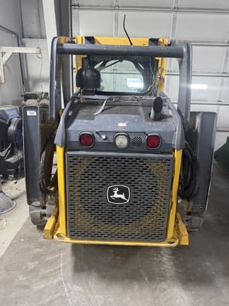 Image of John Deere 323D equipment image 1