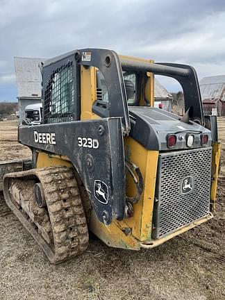 Image of John Deere 323D equipment image 3