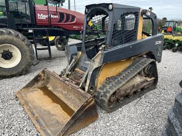 Main image John Deere 323D