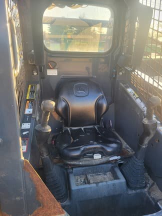 Image of John Deere 323D equipment image 2