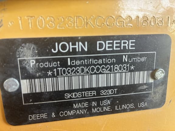 Image of John Deere 323D equipment image 3