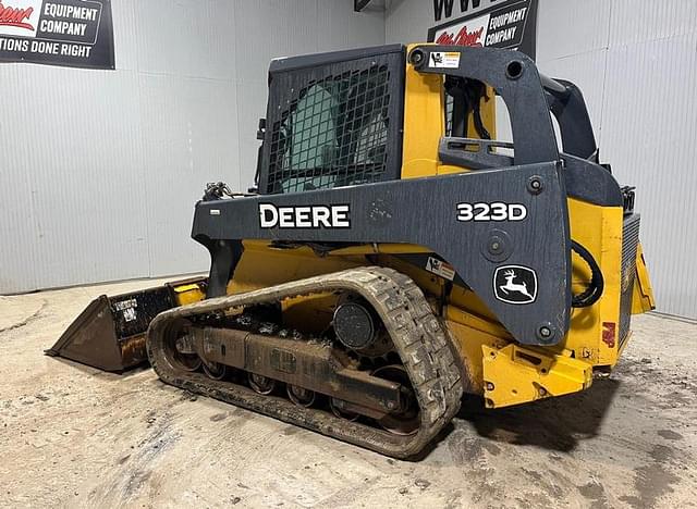 Image of John Deere 323D equipment image 2