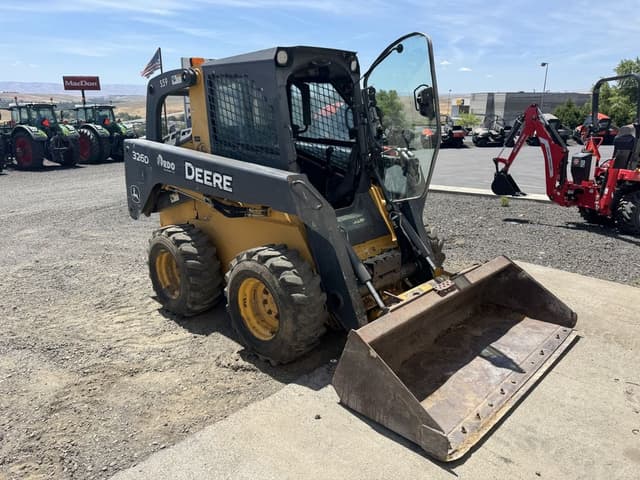 Image of John Deere 326D equipment image 2