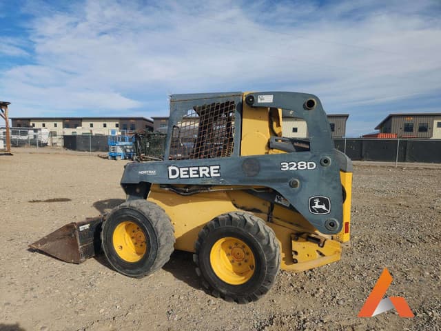 Image of John Deere 328D equipment image 2