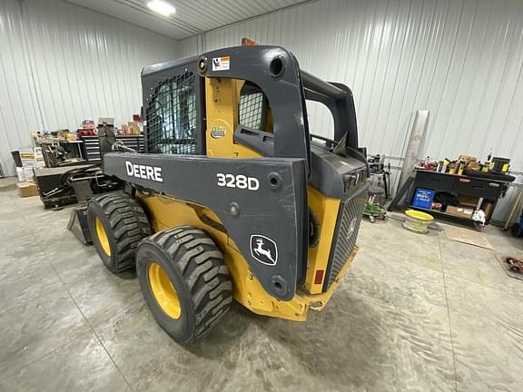 Image of John Deere 328D equipment image 4