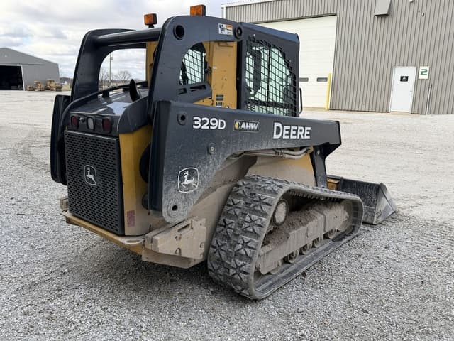 Image of John Deere 329D equipment image 3