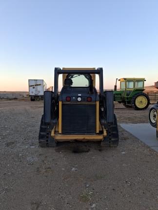 Image of John Deere 329D equipment image 2