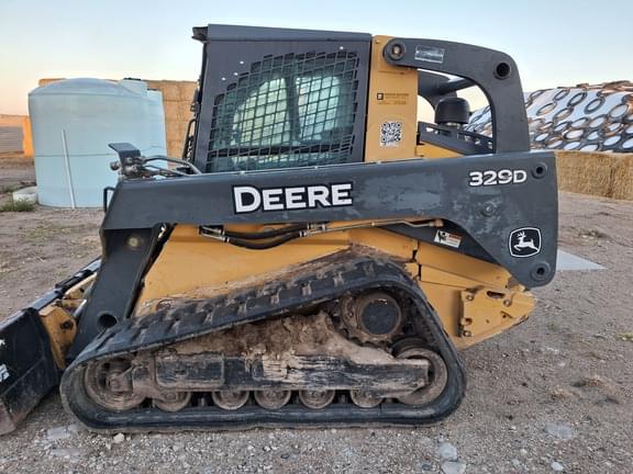 Image of John Deere 329D equipment image 4