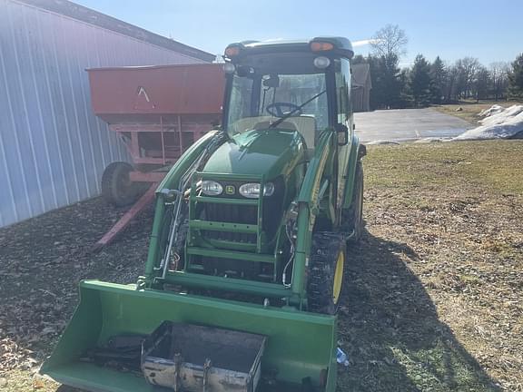 Image of John Deere 3320 equipment image 4