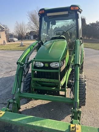 Image of John Deere 3320 equipment image 1
