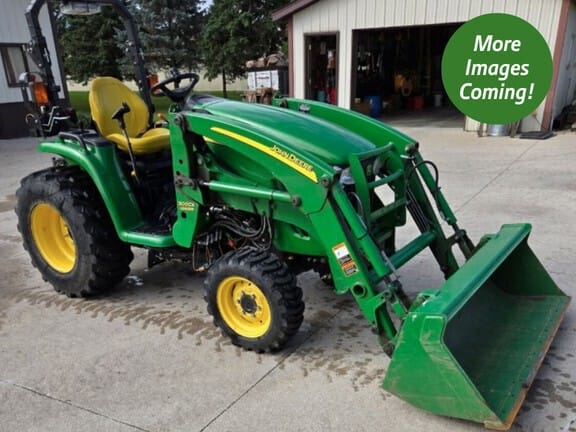 2012 John Deere 3320 Equipment Image0