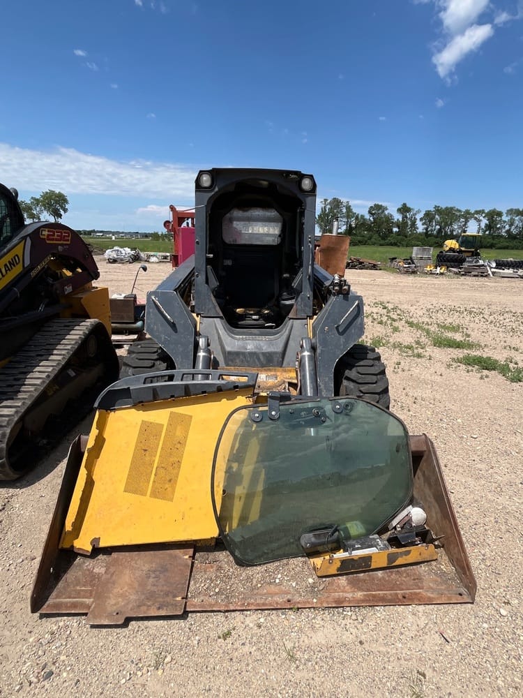 2012 John Deere 332D Equipment Image0