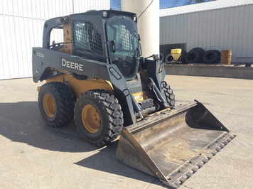 Main image John Deere 332D