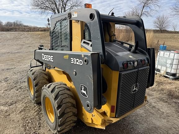 Image of John Deere 332D equipment image 2