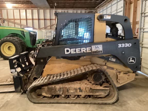 Image of John Deere 333D equipment image 2