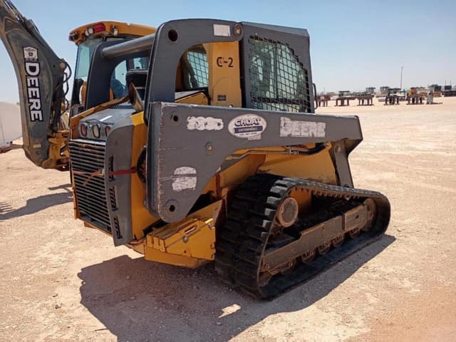 Image of John Deere 333D equipment image 3