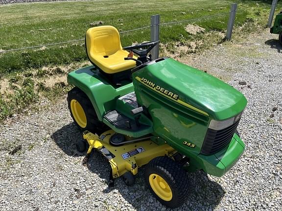 Image of John Deere 345 equipment image 1