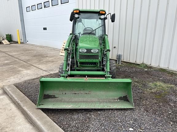 Image of John Deere 3520 equipment image 1